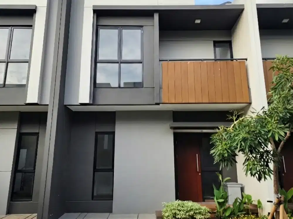 Rumah Dijual di Summarecon Crown Gading Kawasan Premium Bebas Banjir 73629 OC