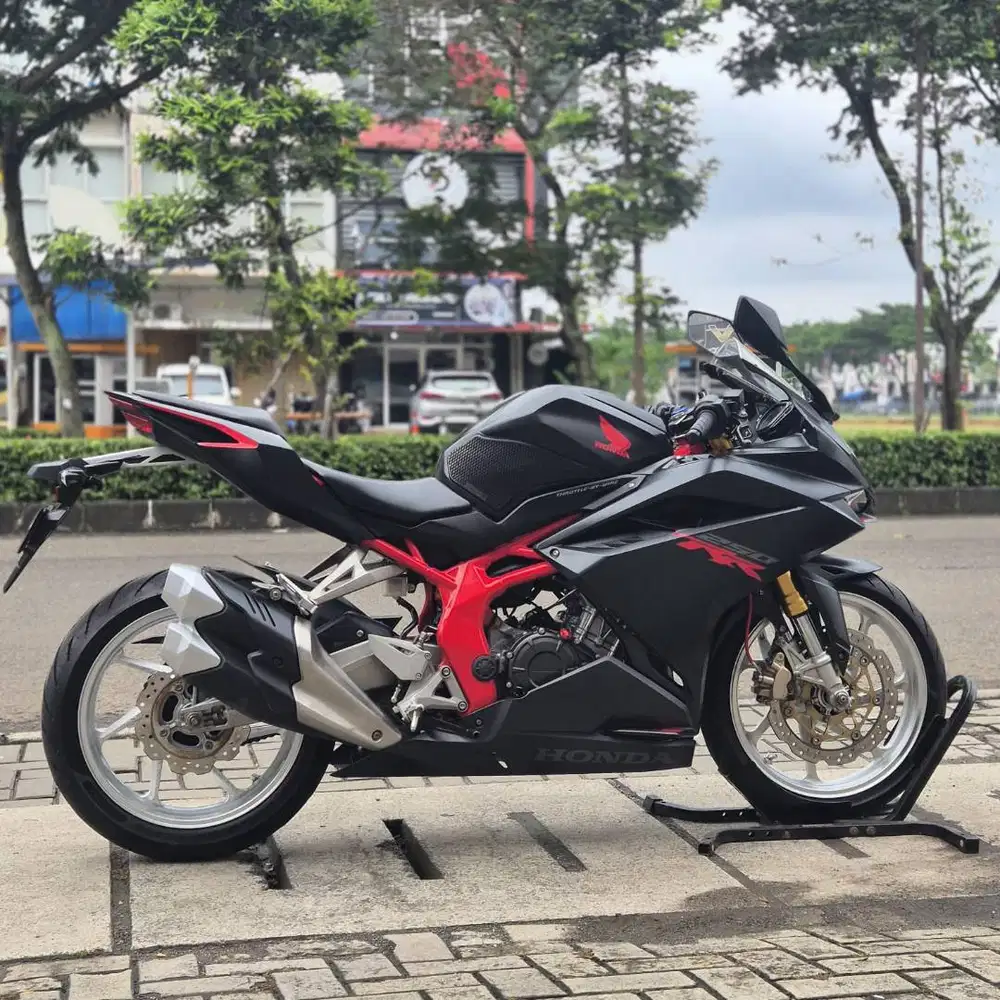 LOW KM! HONDA CBR 250RR NON ABS 2019 HITAM PAJAK PANJANG SIAP JALAN