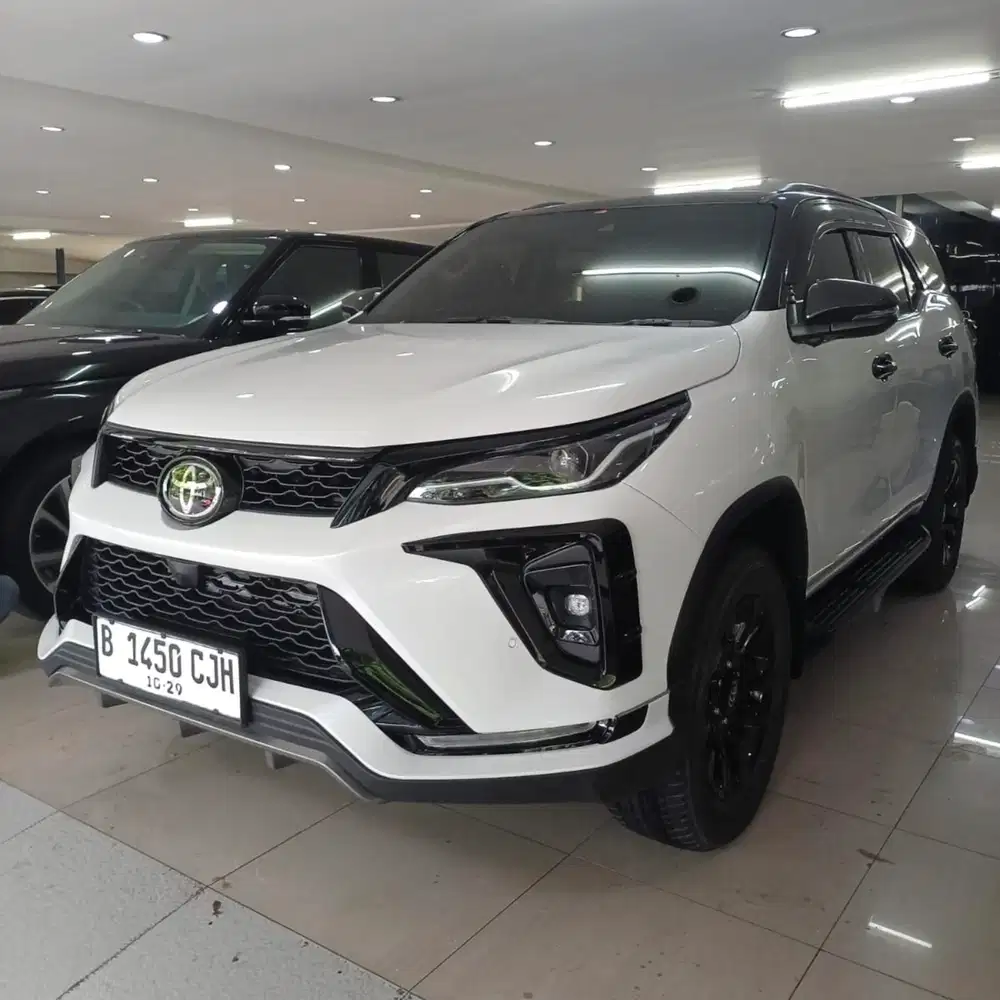ONLY 879 kilometer Toyota Fortuner GR Two tone 2024