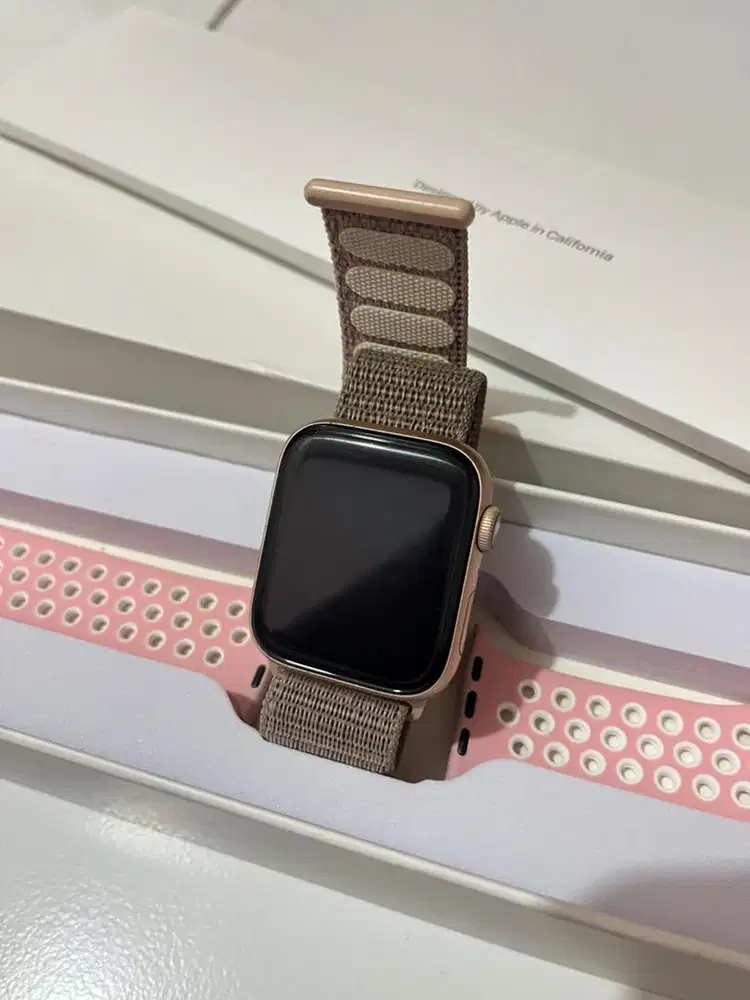 Apple Watch Series 4 44MM Rosegold