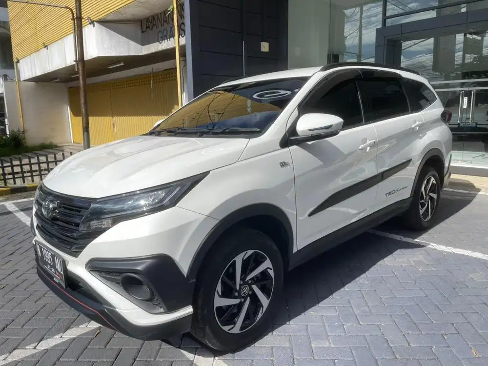 Rush 1.5 AT S TRD Sportivo