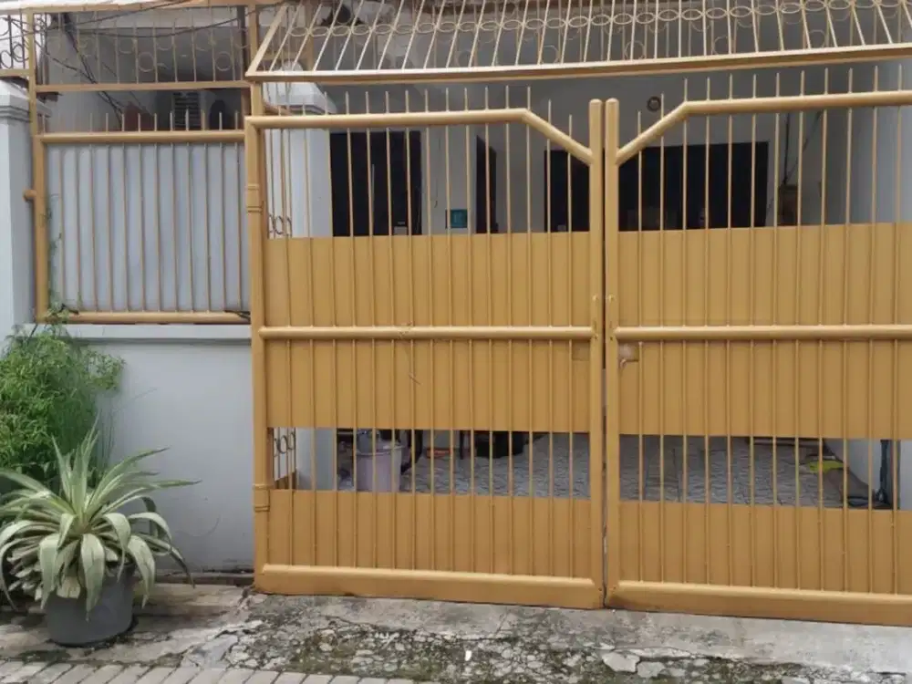 Rumah Di Lebak Permai Utara Surabaya Lokasi Strategis Kondisi Terawat