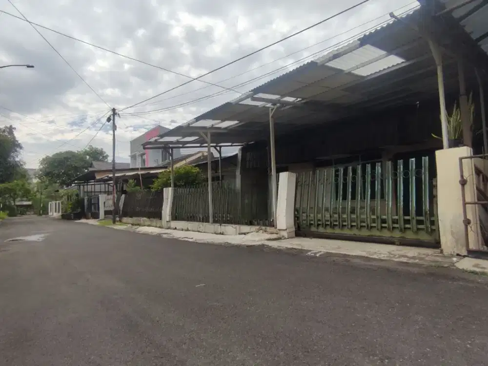 RUMAH HITUNG TANAH DI BELAKANG GRIYA ARCAMANIK BANDUNG