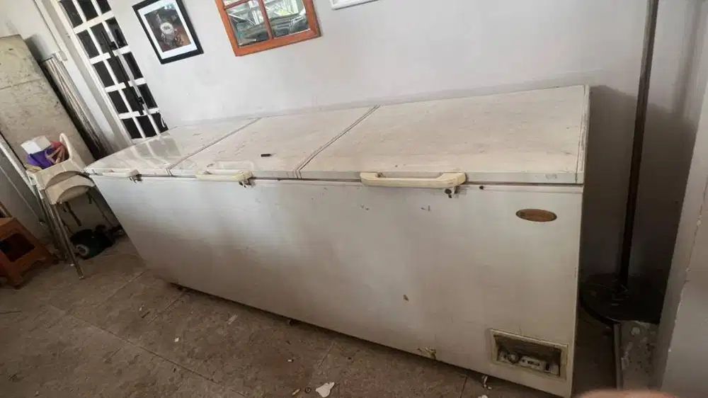 JUAL FREEZER SANSIO 818F BEKAS