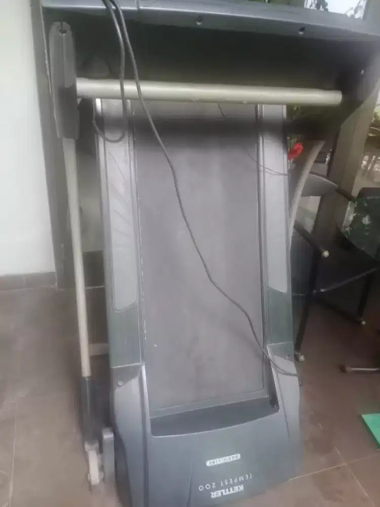 Treadmill kettler tempest 200