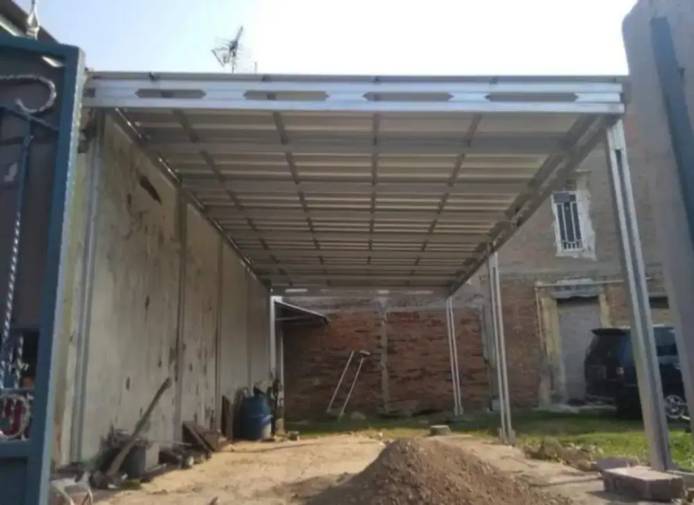 Pasang kanopi baja ringan