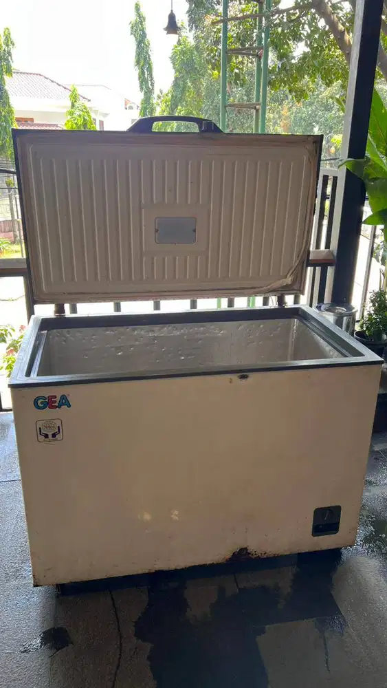 JUAL BEKAS FREEZER GEA