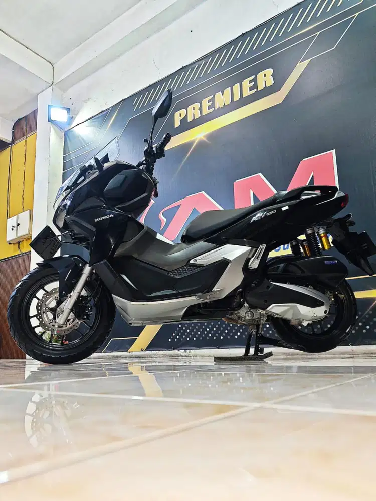 DP 2jt an Honda New ADV 160 CBS TH 2023 gas riding
