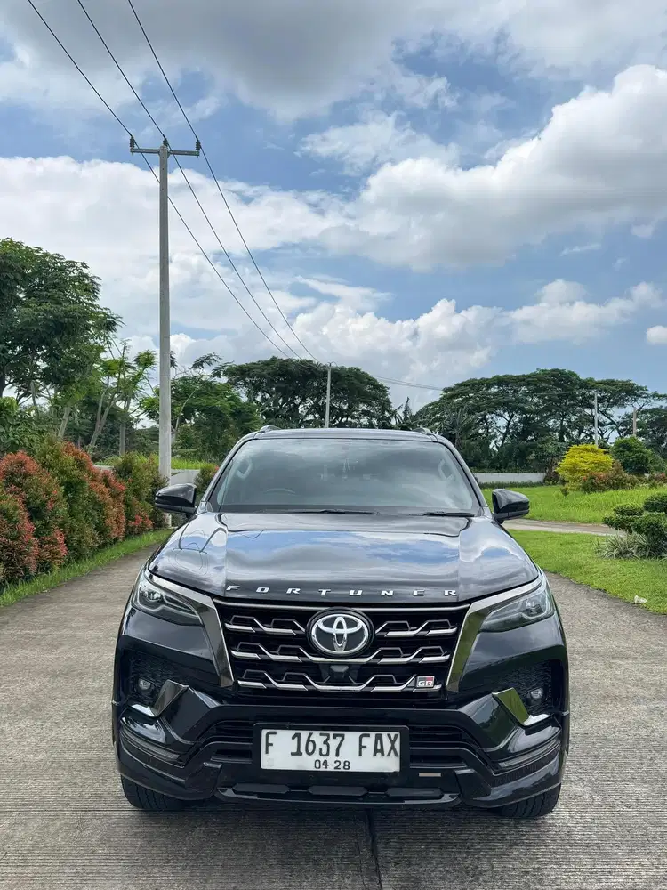 TOYOTA FORTUNER GR SPORT 2023
