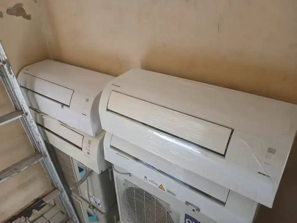 ac daikin ½pk & 1pk siap dingin bergaransi