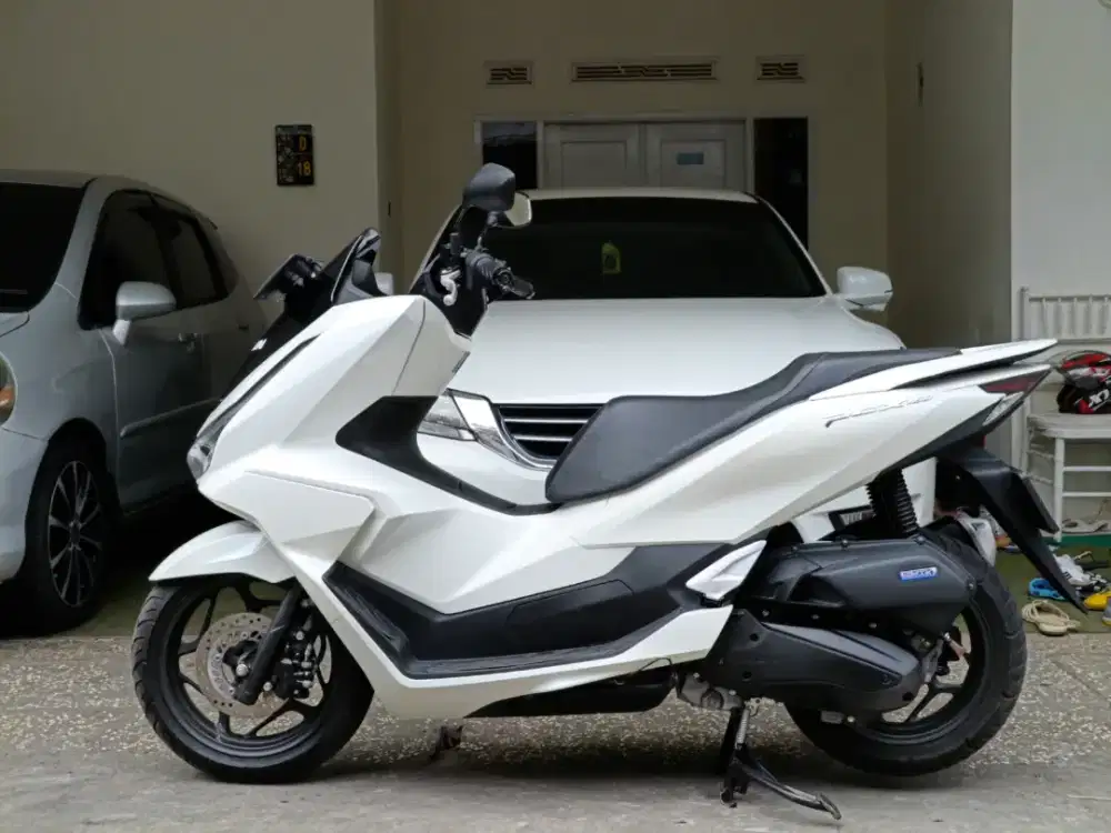 Pcx new 160 tahun 2025 low km 4rb/tt boleh gan cash lebih bagus