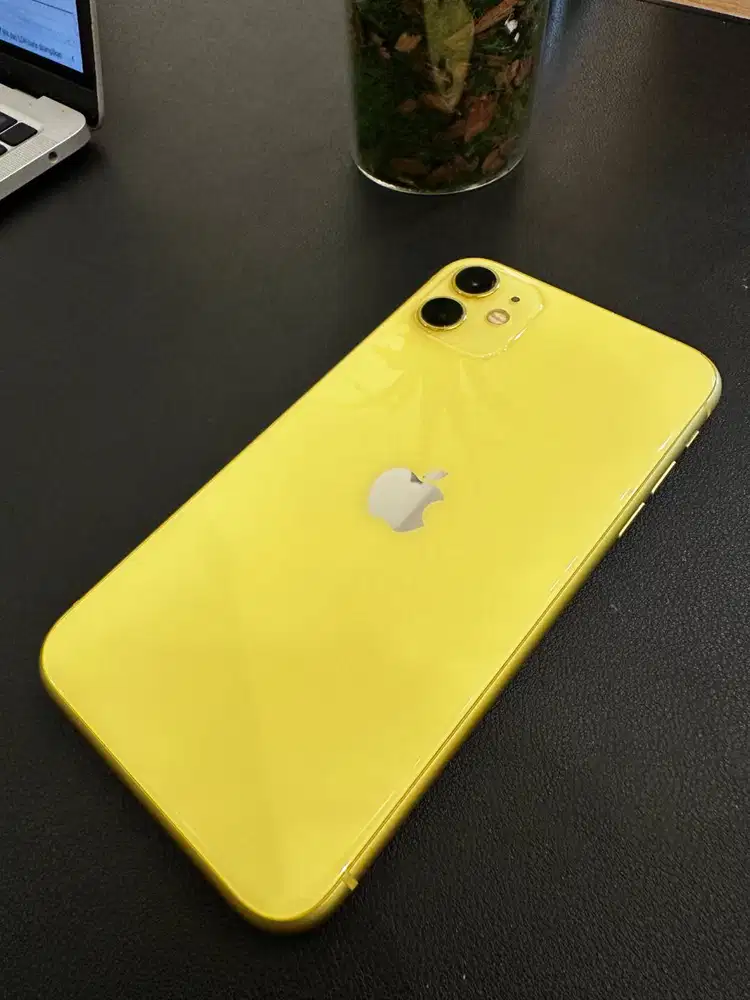 iPhone 11 128GB Yellow LL/A (Sinyal Hilang? Balikin Kapanpun!)