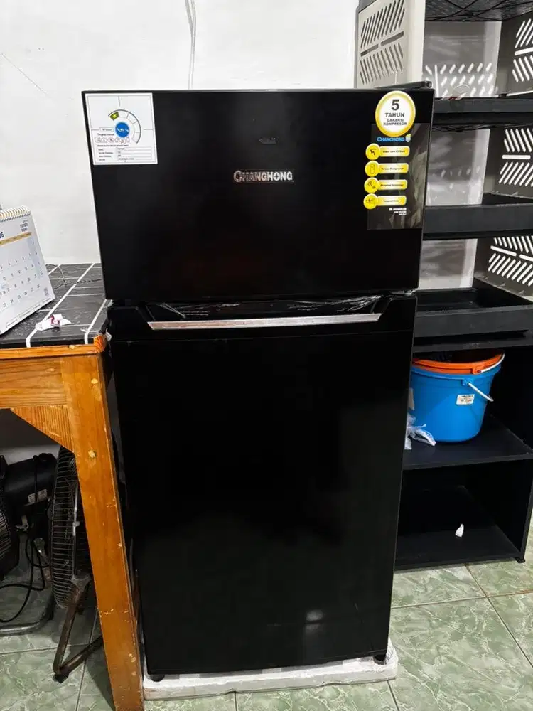 Kulkas 2 pintu merek changhong 122L