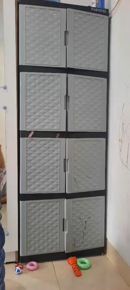 Dijual lemari plastik lemari kabinet 4 susun