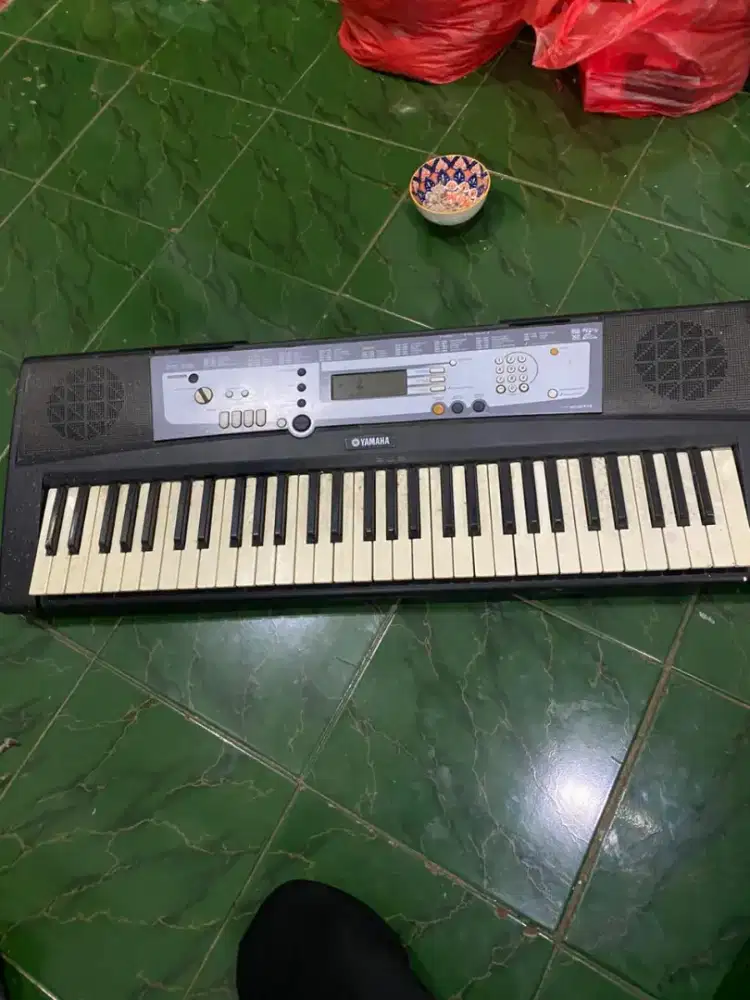 Yamaha psr e213