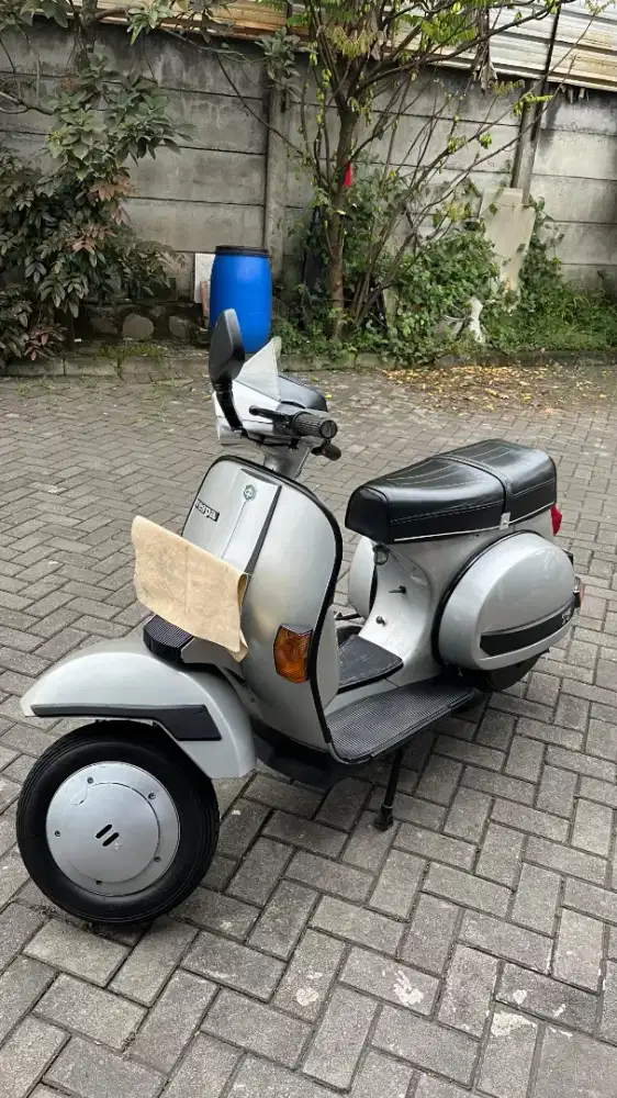 Vespa Excel Tahun 2000
