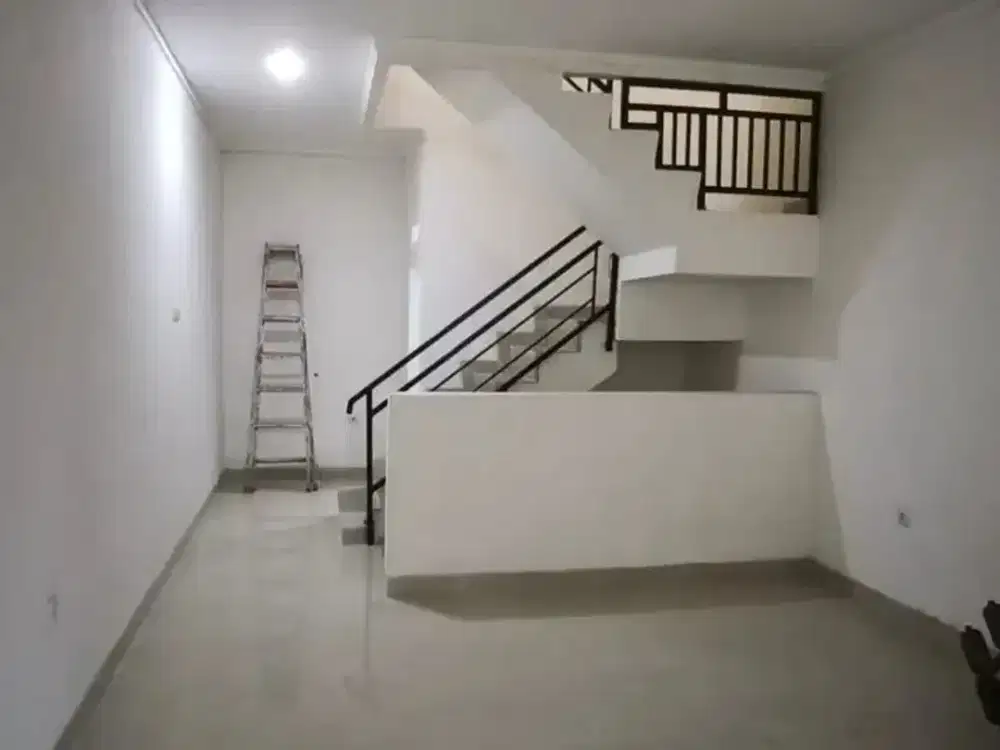 Di jual Rumah Baru 3 lantai Dekat Citra 1 Ext, Kalideres