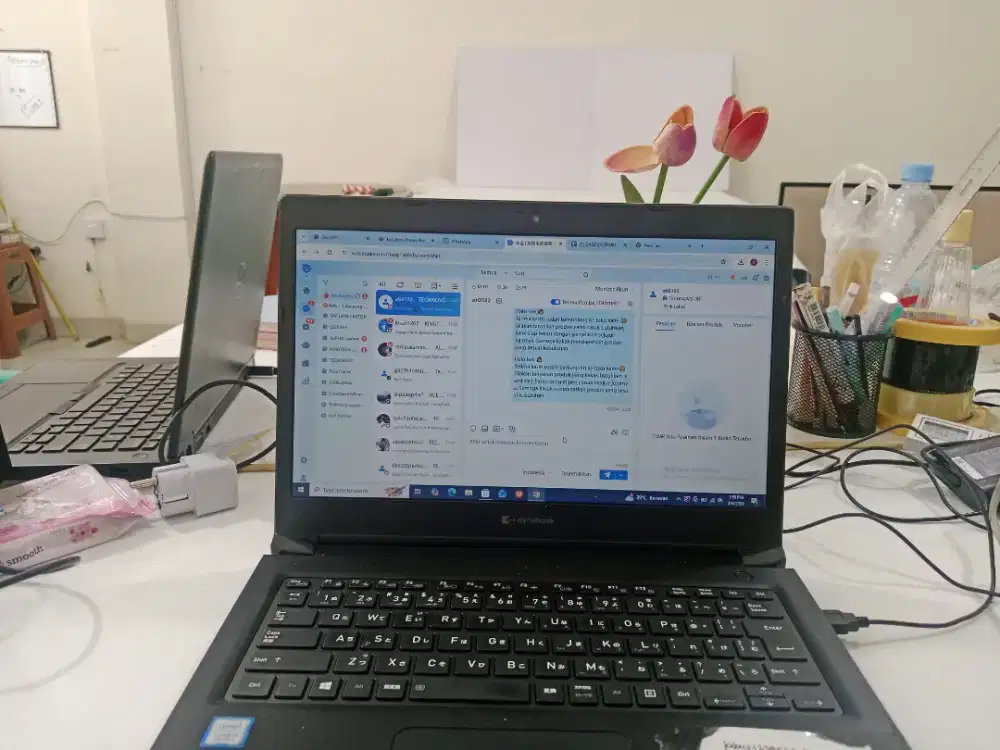 Dibutuhkan Customer Service ( Pria & Wanita )