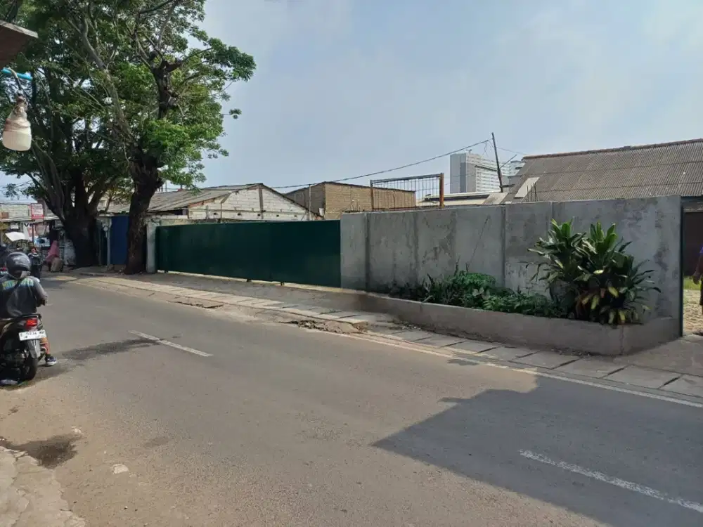 Tanah pinggir jalan raya Pondok kopi Lokasi Strategis Bisa beli sebagian