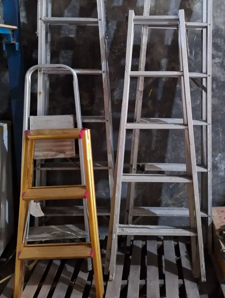 Tangga lipat aluminium ( 3 ukuran : 90 cm, 120 cm & 150 cm)