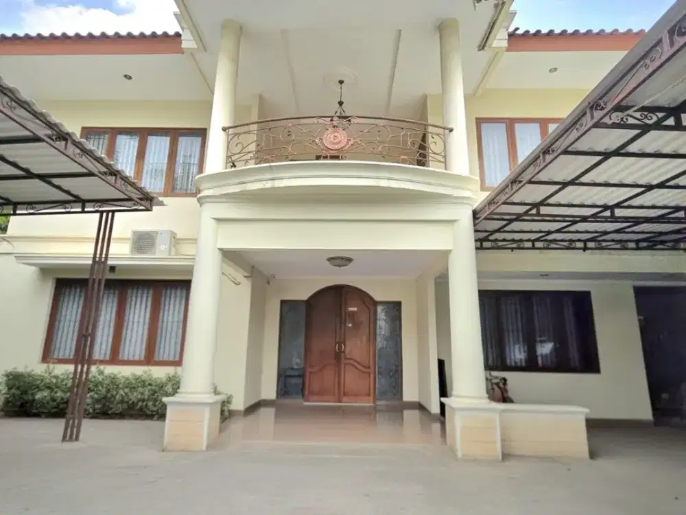 JUAL CEPAT RUMAH SEMI FURNISH PONDOK INDAH JL KARTIKA UTAMA