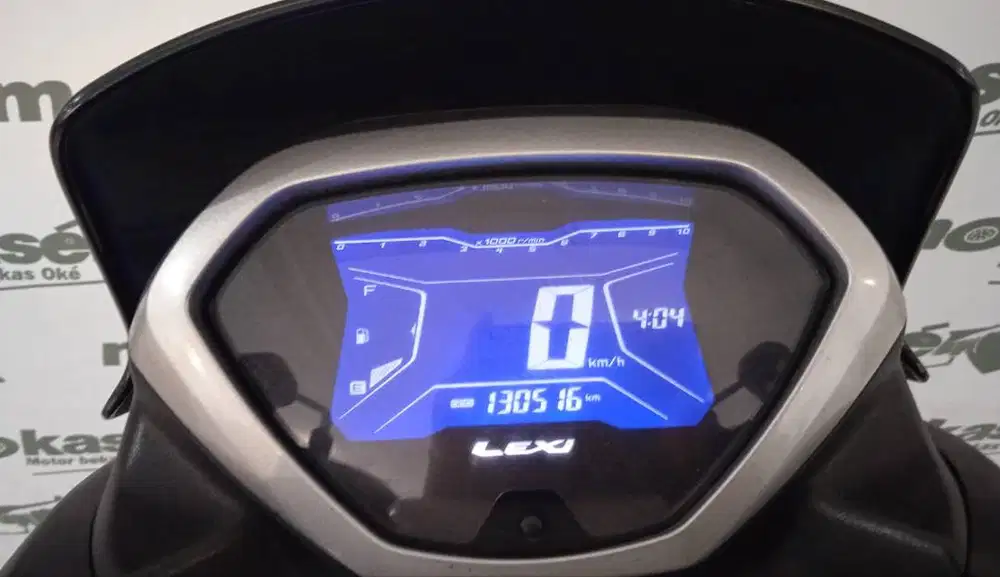 YAMAHA LEXI TH 2018 PUTIH KREDIT MOTOR MURAH MOKASE