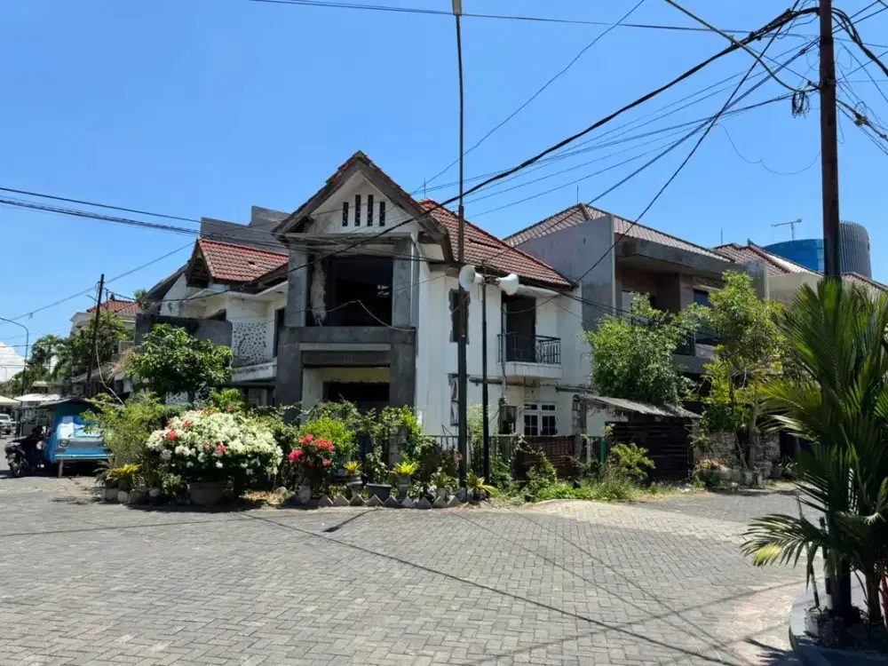 RUMAH HOOK HITUNG TANAH JALAN BESAR MANYAR KERTOADI
