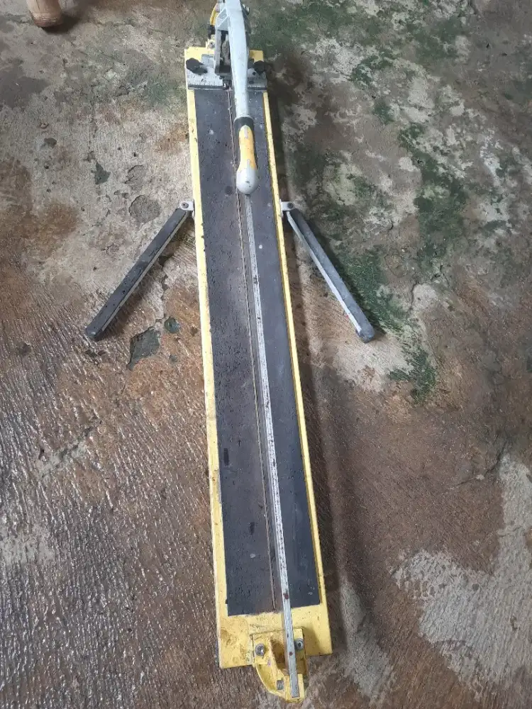 Potongan keramik 1 mtr