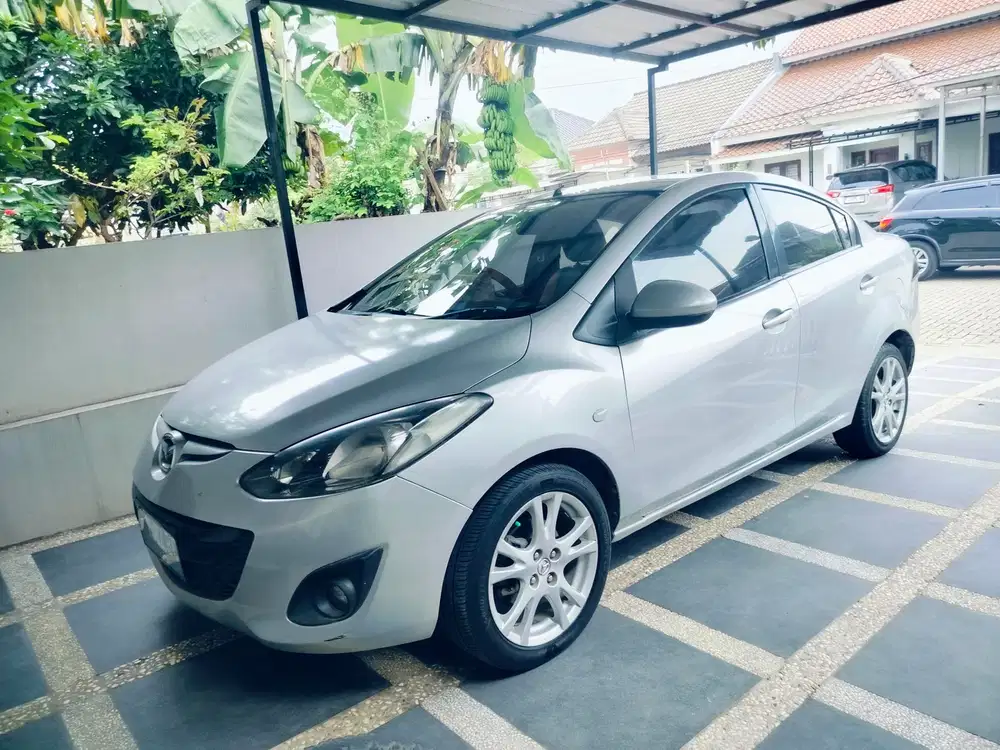 Mazda 2 2011 Bensin