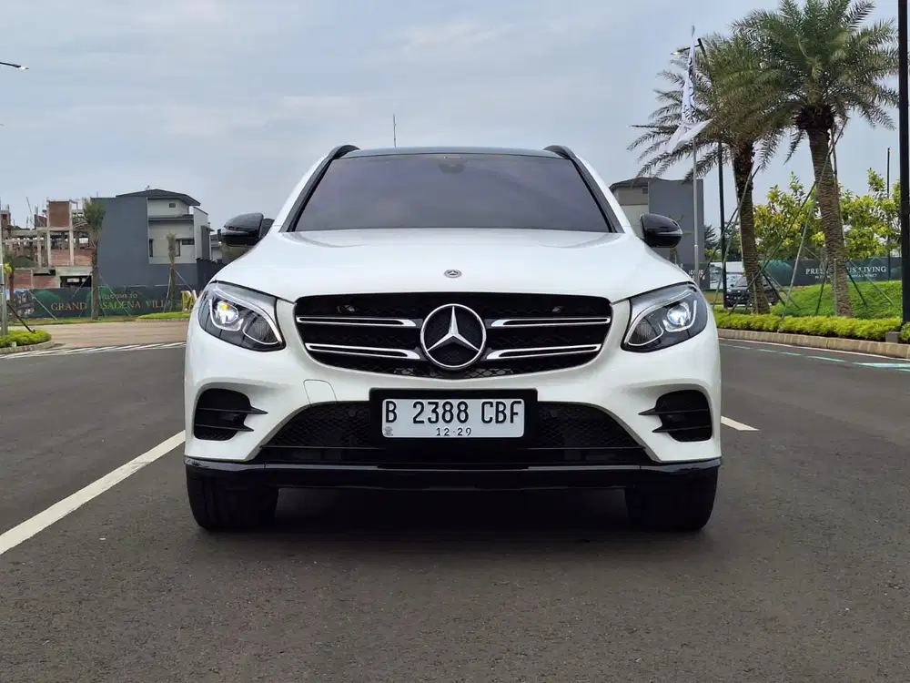 Mercedes Benz Glc 200 Amg Automatic 2019 Bensin