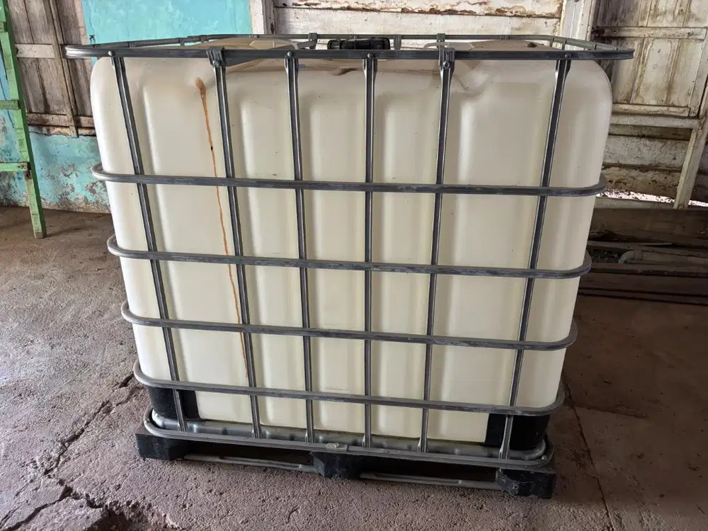 Tangki IBC 1000 Liter + Kerangka Besi – Kondisi Bersih
