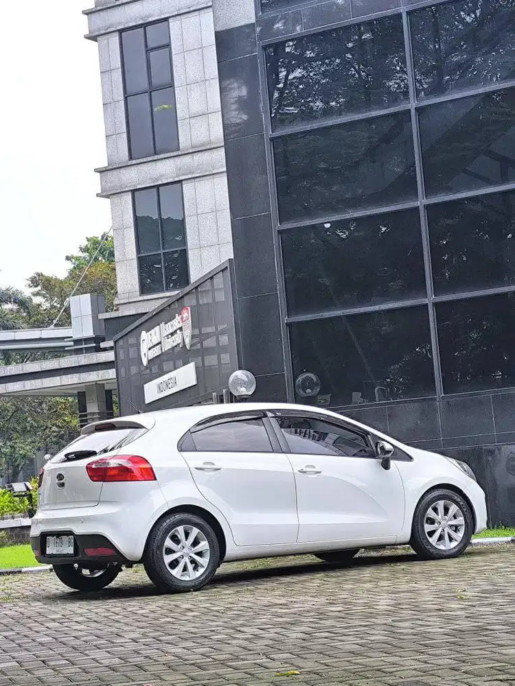 KIA RIO SE 1.4 AT 2012 EX DOSEN