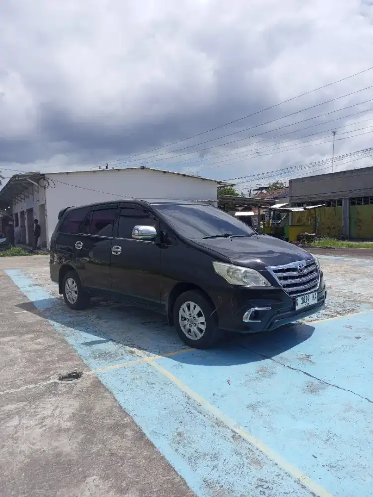 Innova diesel 2009 M/T