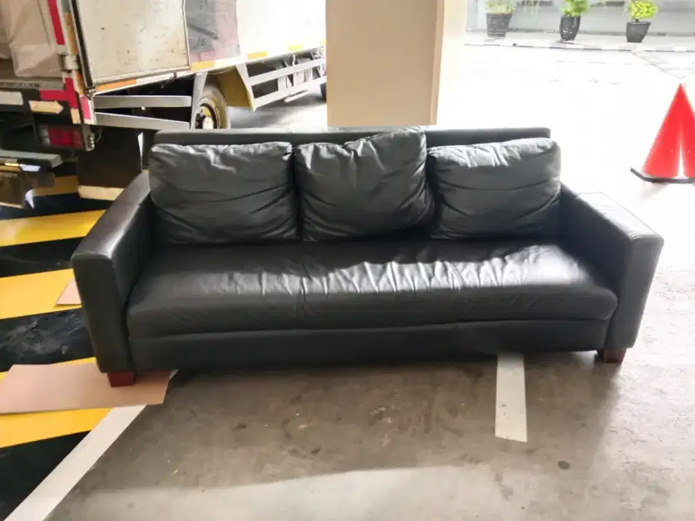 Sofa kulit original