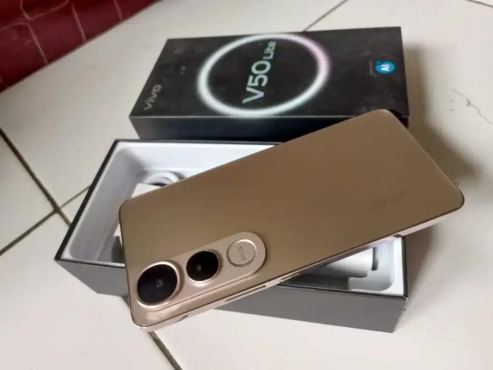 Vivo V50 lite ram 8/256 full set