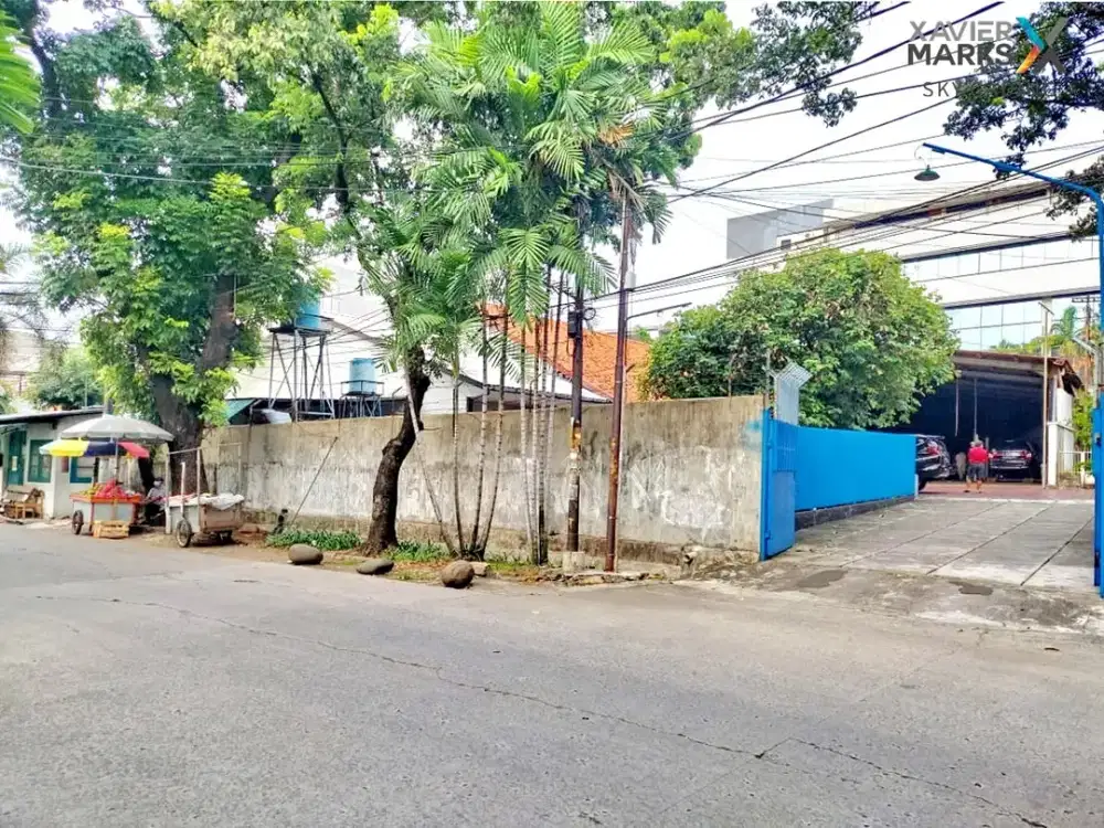 Dijual Rumah dan Bengkel mobil di Jalan Ks Tubun Slipi Jakarta Barat