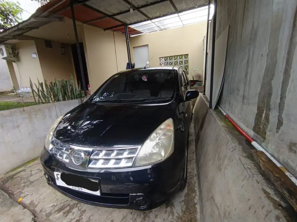 Dijual Nissan Grand Livina XR