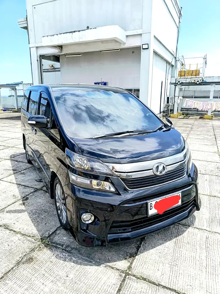 Toyota Vellfire 2014 Golden Eyes Kondisi Istimewa