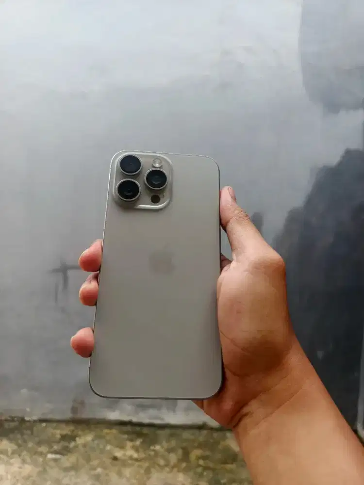 Iphone 15 pro max ex ibox