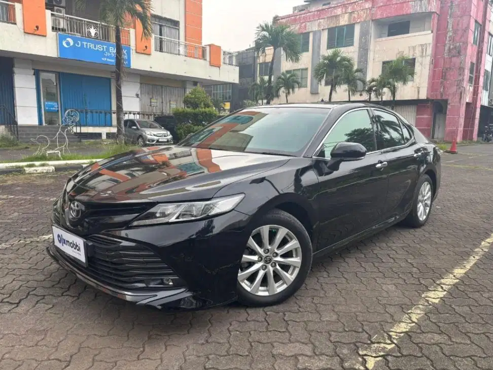 DP MURAH - Toyota Camry 2.5 V Bensin AT 2019 Hitam
