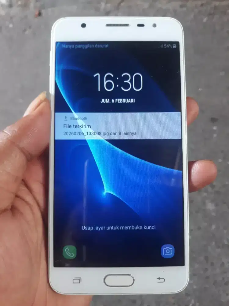 Samsung J7 prime ram 3/32GB.