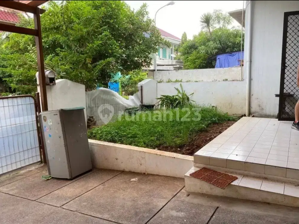Dijual Cepat Rumah Mega Kebun Jeruk, Kembangan