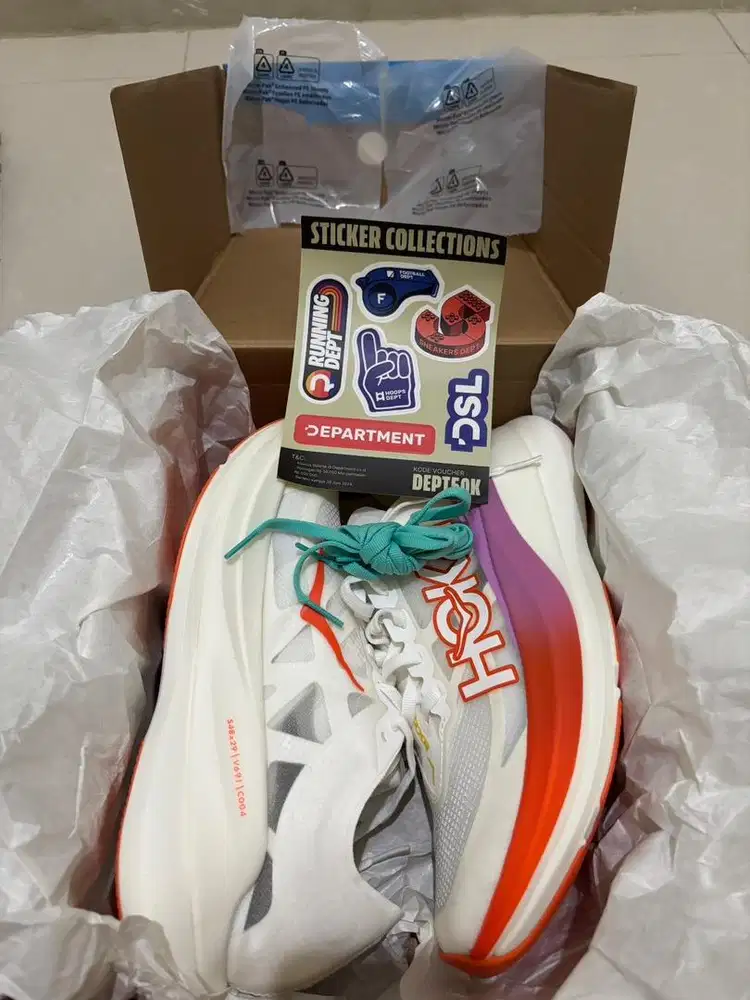 Sepatu lari hoka rocket x2 size 42 2/3 BNIB legit