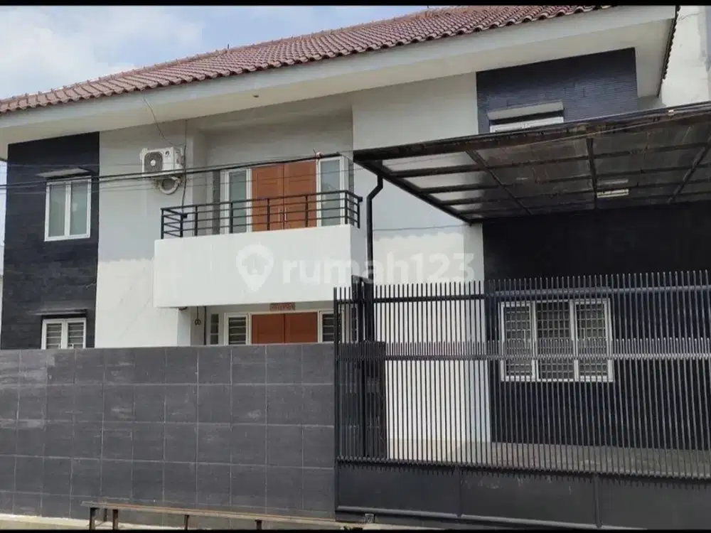 Dijual Rumah Kondisi bagus di daerah Duta mas