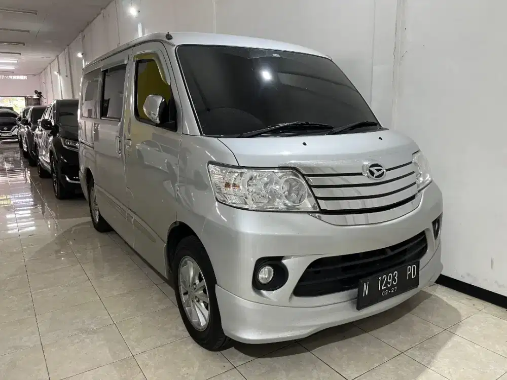 Daihatsu Luxio X 1.5 manual  silver 2022