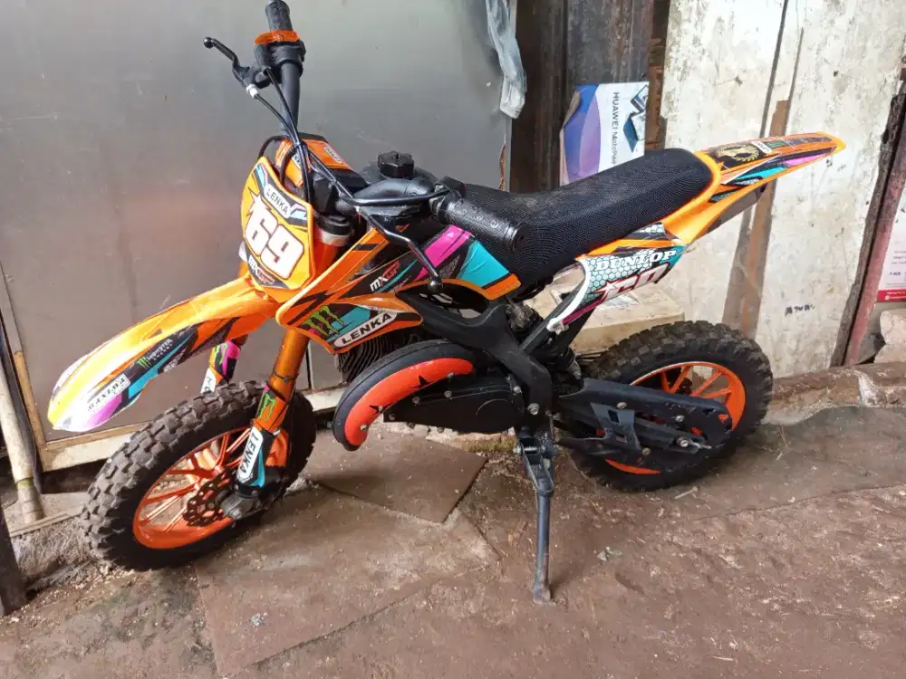 Lenka motor mini 2tak 50cc