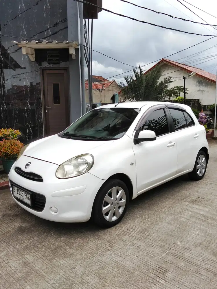 Nissan March 2012 Bensin