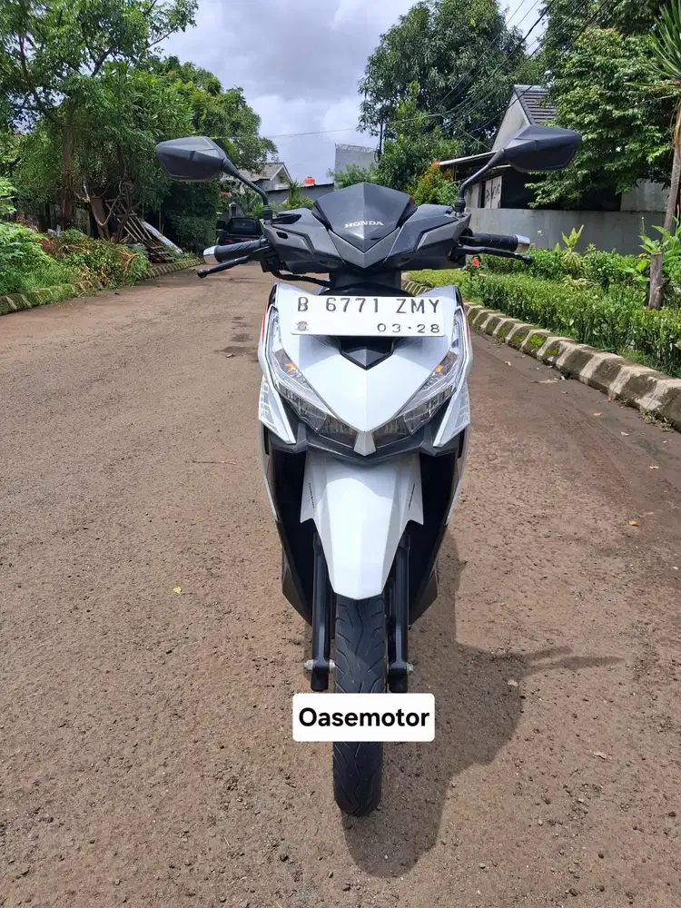 (A) Honda Vario Led 125 CBS tahun 2018