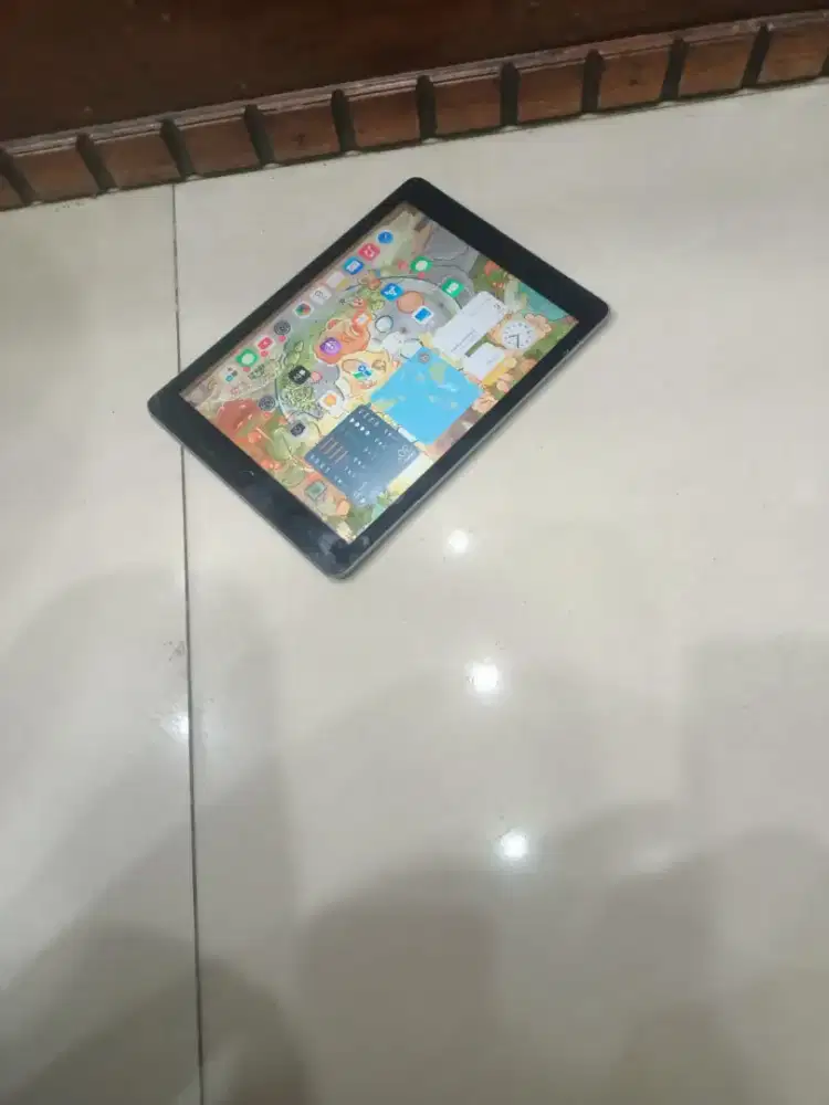 iPad gen 5 32gb wifi only minus hombaten/finger ga bs unit saja..