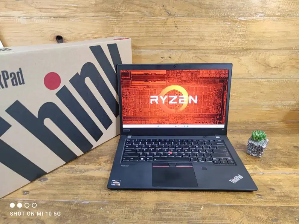 LENOVO THINKPAD T14 Gen 2  RYZEN 7 PRO 5850U 16GB/256GB FHD FULLSET